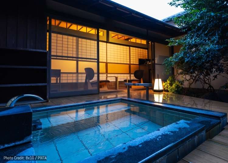Your Suitcase Does NOT Belong on the...! 5 Japan Etiquette Rules Even Repeat Visitors Miss