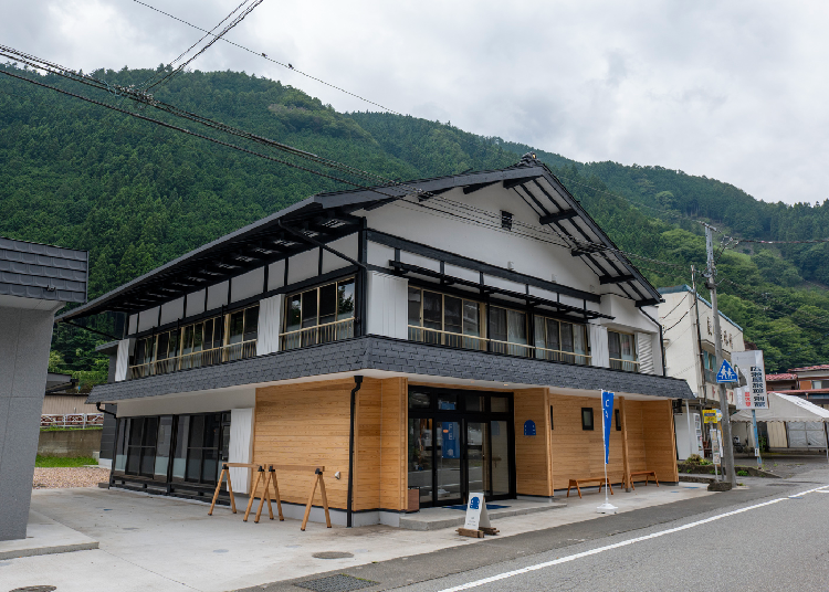 Exterior of kadoya (Photo: Timothy Sullivan/LIVE JAPAN)