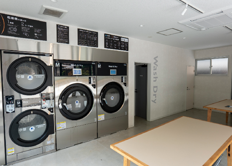 隣接するコインランドリー。旅行者だけでなく地元住民にも便利です!(写真提供:株式会社EDGE / PR TIMES)
