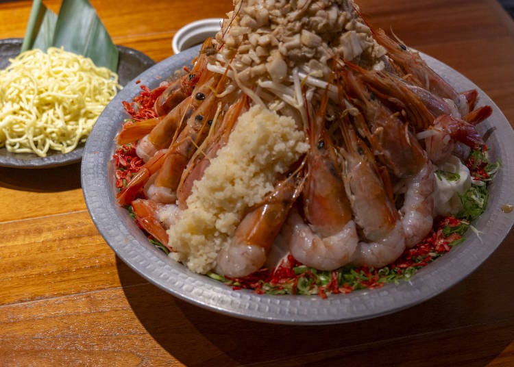 海老二郎鍋 / Ebi Jiro Nabe with noodles prepared for "shime" (Photo: Timothy Sullivan/LIVE JAPAN)
