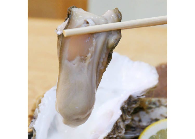 The weight of these oysters when lifted is enough to make you wonder if the chopsticks won’t break!