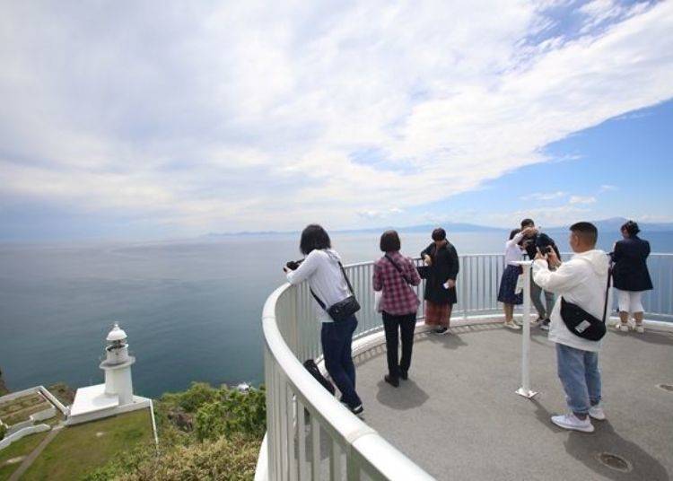 ▲ There is a stand on the observatory for taking photos making this a great place to take commemorative photos!