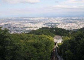 日本新三大夜景！札幌的絕佳景點「藻岩山」玩樂攻略