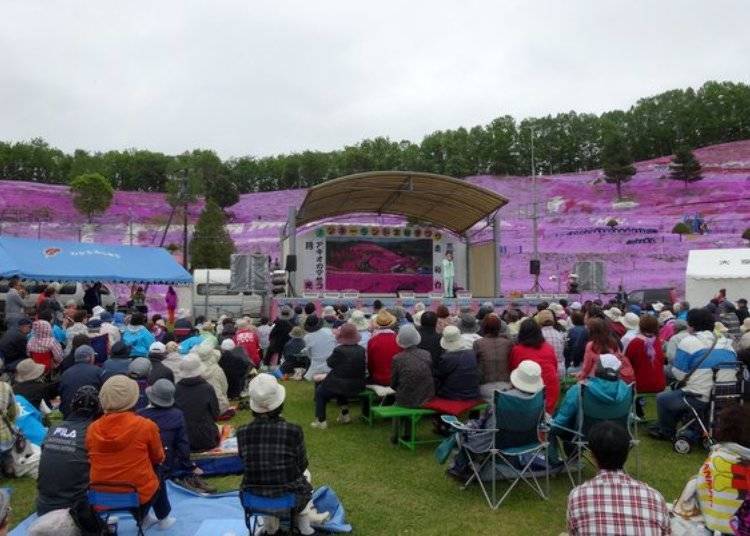 去年非常多游客来到「东藻琴芝樱祭」。