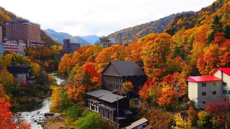 Jozankei Onsen Guide: Selected Ryokan & Fun Things to Do in Sapporo's Hot Springs Paradise