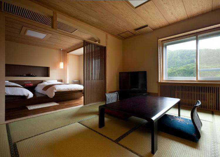 There are 50 rooms in total, and the photo above shows the  standard, modern, Japanese/Western-style room. (Photo provided by: Booking.com)