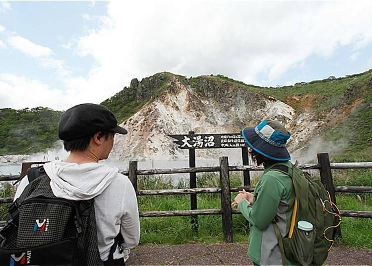 ▲We took a short break at the restroom area of Oyunuma. It was a good chance to catch our breath.