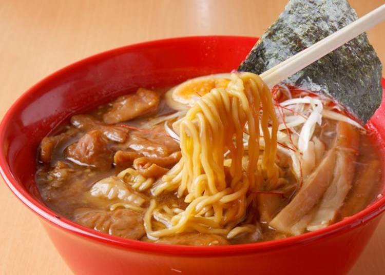 ▲ Asahikawa Soy Sauce Hormone Ramen. Is comparable to the mini soy sauce ramen but packs a complete different taste!