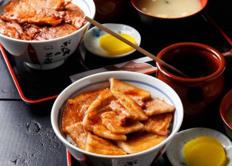 ▲照片的下方是「猪五花盖饭」，上方是「猪腰内肉盖饭」。不论是五花肉或腰内肉还是里脊肉都是均一价780日元（含税）。