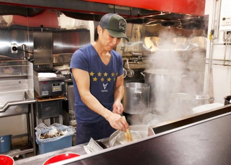 ▲老闆古川淳先生表示因為是拉麵店更是要注重麵條的製作。