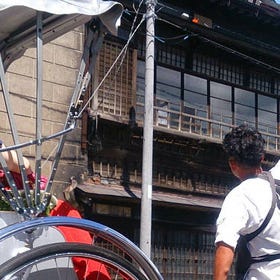 Otaru Rickshaw Tour
(Image: Klook)