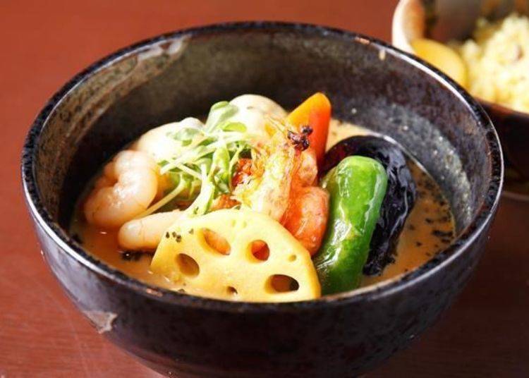 ▲Edible Shrimp Shell Curry (1,300 yen)