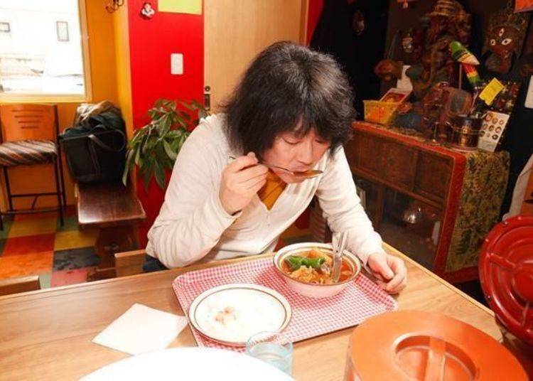 원조 수프 카레는 오일과 향신료를 먹는(마시는!?) 감각!