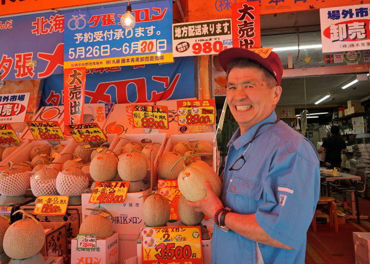 Affectionately called “the melon guy”, Mr. Fujimoto is a pro when it comes to melons