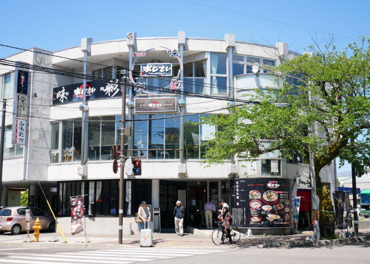 2. Hakodate Menchubo Ajisai Main Shop: One of the most famous Hakodate shio ramen shops