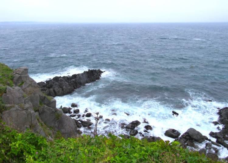 16. Cape Tatematsu: A Scenic Spot Overlooking the Tsugaru Strait