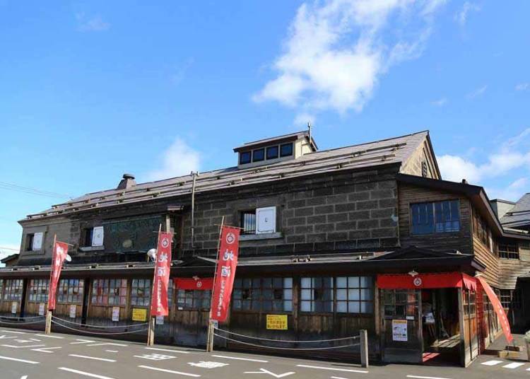 4）酒造り＆試飲を楽しむ老舗の「田中酒造 亀甲蔵」