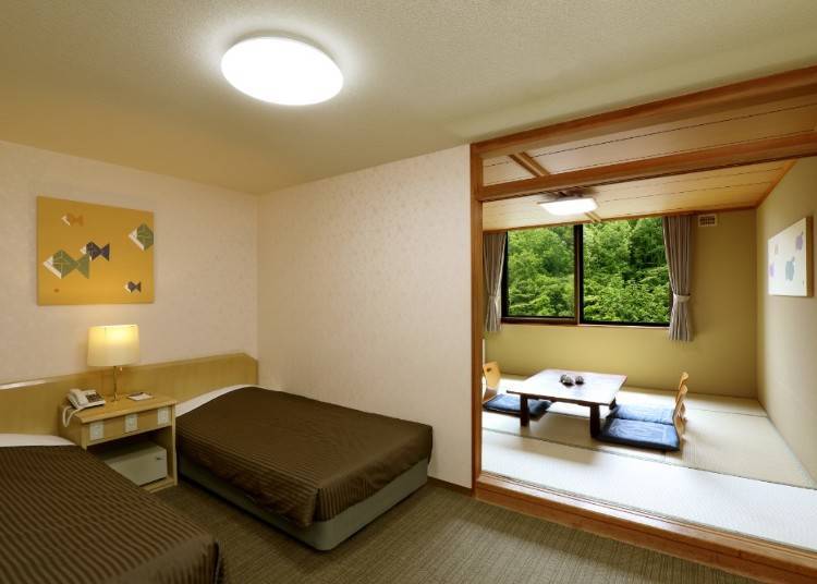 This guestroom with Japanese and Western style rooms can accommodate up to 6 people.