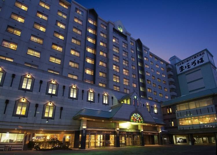 5）대게 뷔페와 단체 손님도 여유롭게 이용할 수 있는 넓은 규모가 매력적인 ‘호텔 마호로바’