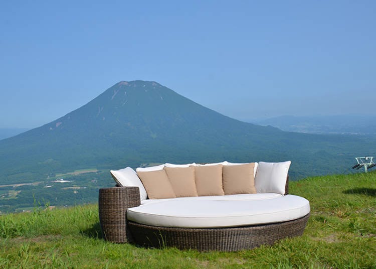 Niseko Siesta (Vista couch) Get your picture taken in Mt. Yotei in the background. There’s also a selfie deck where you can take your own selfies