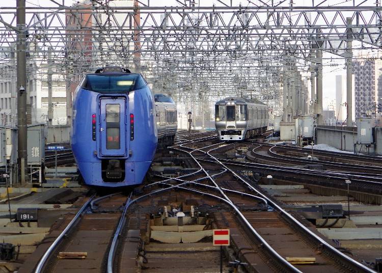 Express trains depart from Sapporo Station towards Hakodate Station, Asahikawa Station, Kushiro Station, to name a few.