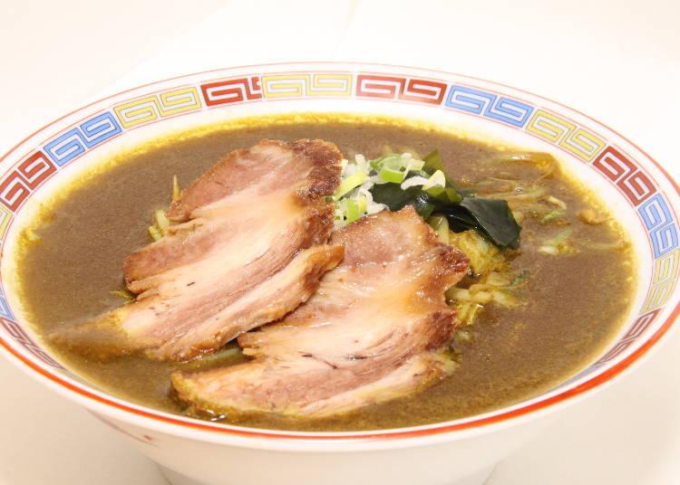 5. Muroran Curry Ramen: A unique dish famous in the area!