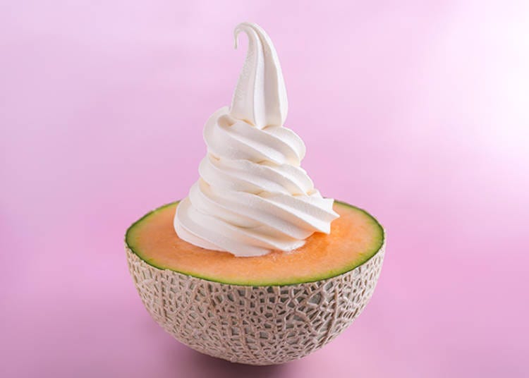 Santa no Hige (large) from 1,400 yen. Refreshing soft cream on melon, which can only be enjoyed here. *Santa no Hige is a registered trademark of Popura Farm