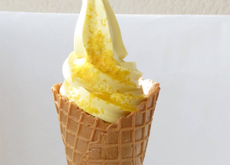 Ebish Kabocha Soft, which offers the sweetness of Ebisu Kabocha and Milk. It comes with Ebisu Kabocha flake topping