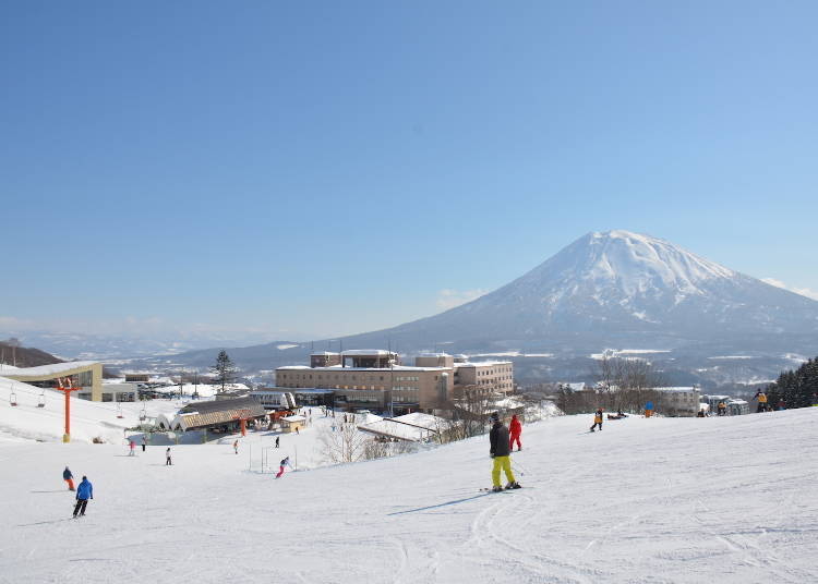 2. Niseko Tokyu Grand Hirafu: The largest ski resort in Niseko