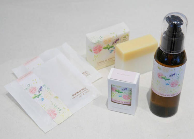 ▲ "The Refreshing Grapefruit Series." Soap 18 g, 1,512 yen, skin cream 11 g, 1,512 yen, bath salt 40 g, 378 yen, body oil 120 ml, 3,240 yen