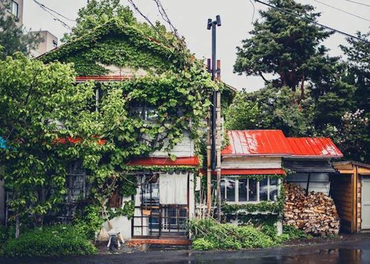 ▲利用舊民宅改裝成咖啡店的「森彥」(照片提供：アトリエ・モリヒコ)