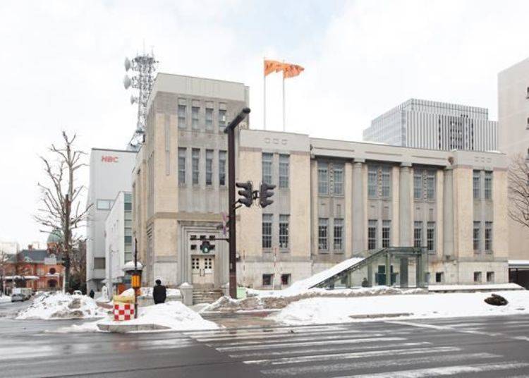 ▲The Kitakaro Sapporo Honkan has such a retro look! The red building to the left is the Red Brick House..