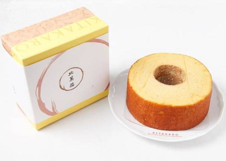▲Baumkuchen 'Fairy Forest'. The photograph is of a whole cake with the height of 6 cm for 1, 944 yen. There are also 4 cm 1, 296 yen, and 8 cm 2, 592 yen as well.