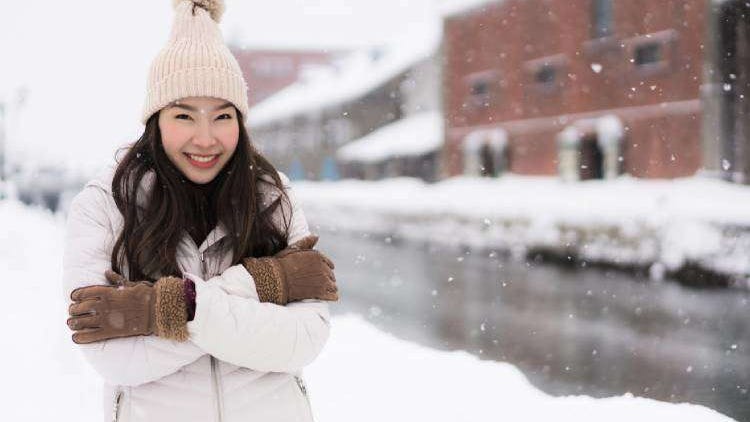 ‘도쿄와는 차원이 다른’삿포로등 홋카이도 날씨와 맞는 옷차림 총정리!