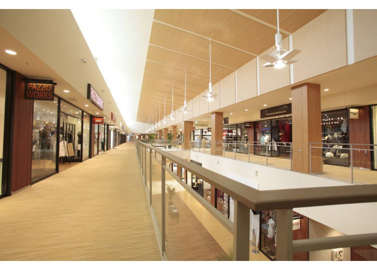 View of the second floor of the spacious outlet