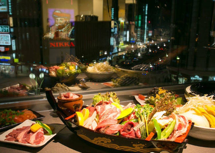 The Susukino Sapporo intersection below (Photo: Yozora-no Jingisukan Susukino)