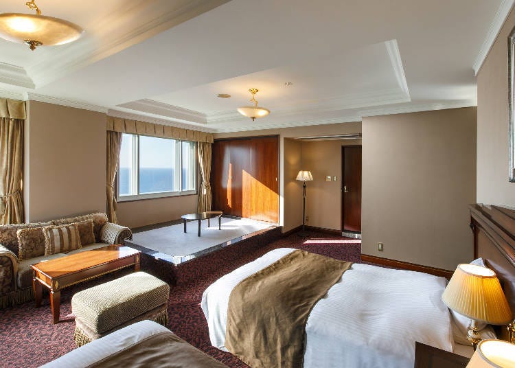 面海的和洋室中，也有鋪上地毯的空間（一般日式房間是沒有地毯的）。