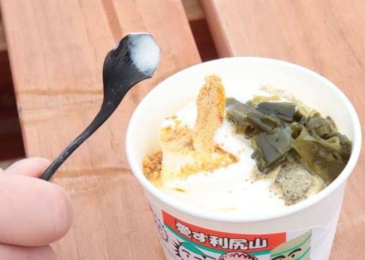 The idea and technique for cutting kelp into a spoon shape received a patent.