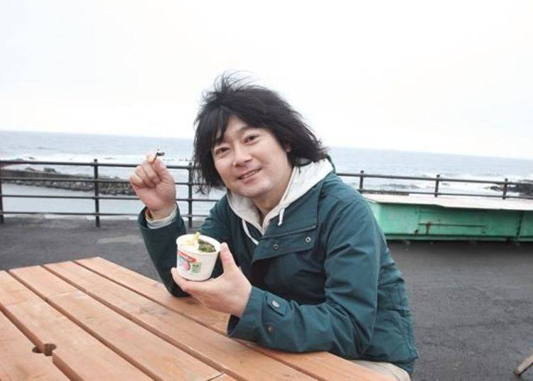 This delicious ice cream dish is the product of much knowledge and technique and one pleasantly savored while enjoying the magnificent view of the sea!