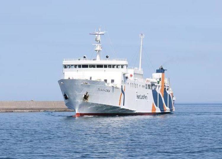 The ferry connecting Wakanai and Oshidomari. This is the main form of transportation for sightseeing on Rishiri Island