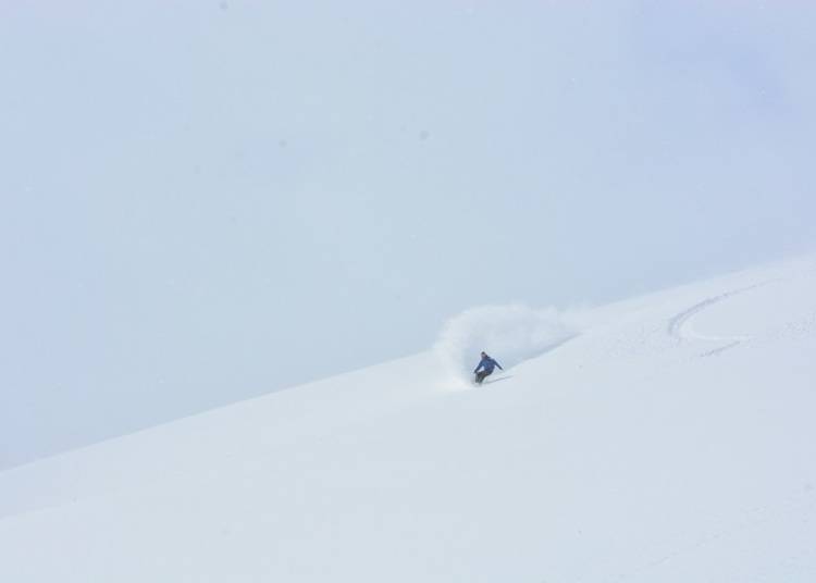 Best skiing in Niseko from one incredible point to the next