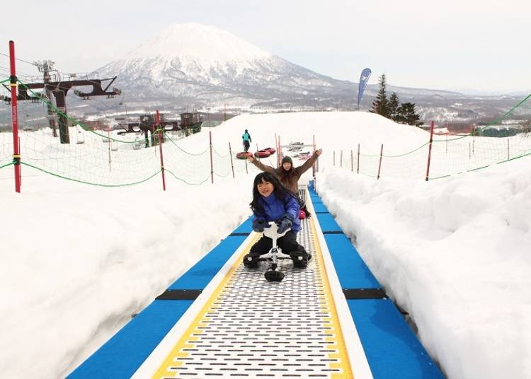 ■広い独立エリアで雪遊びを満喫！　ニセコ グラン・ヒラフ キッズパーク