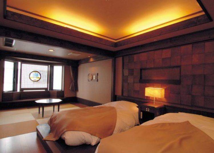 ▲The RERA Japanese & Western Style rooms (Per room for two people, from 19,000 yen / tax is not included), with the mix of modern style atmosphere and the Ainu culture.  (Picture provided by Akan Yuku-no-Sato Tsuruga)