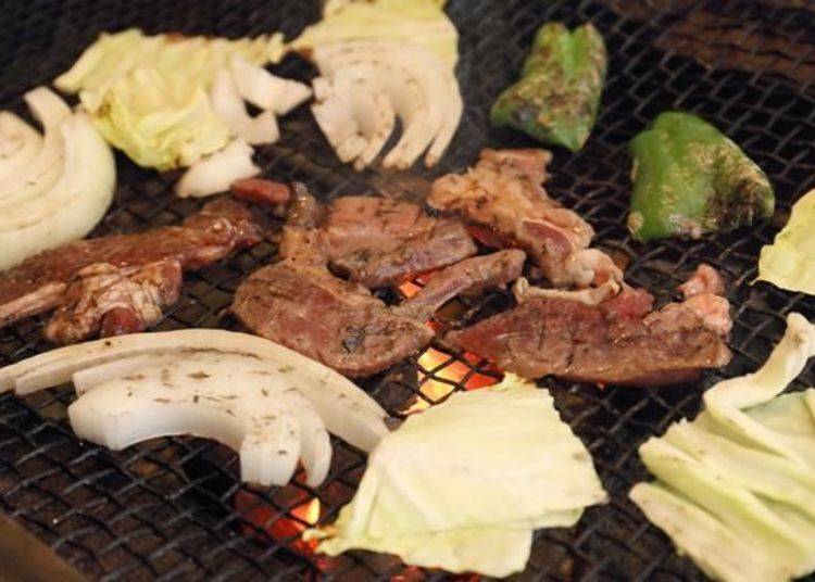 너무 맛있어 젓가락이 절로 움직여 무제한이기도 해서인지 엄청난 양을 먹어버리게 된다…