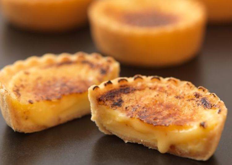 Fresh baked burner-browned Mini Venezia Rendezvous a Mascarpone crème brulee