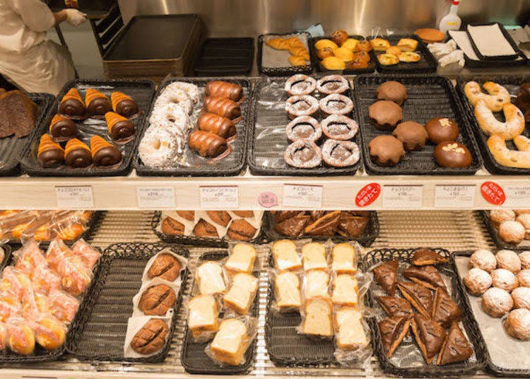 Many types of bread made with chocolate!