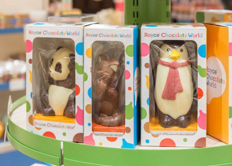 「Hollow Chocolate（ホローチョコ）」。從照片左起是微笑貓熊（ニコニコパンダ）724日圓、俏皮小貓（ネコ）584日圓、企鵝RCW（ペンギンRCW）843日圓