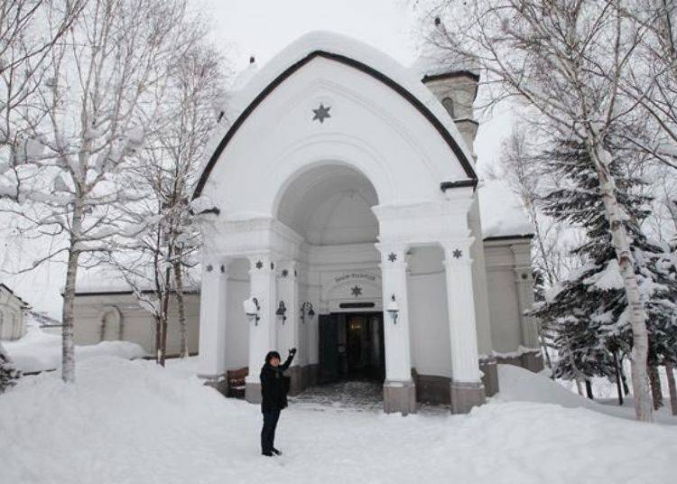 Excitement builds as you approach the Snow Crystal Museum's entrance!