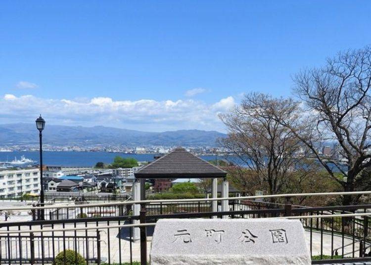 ▲ The park sits on a hill overlooking the city streets and port of Hakodate