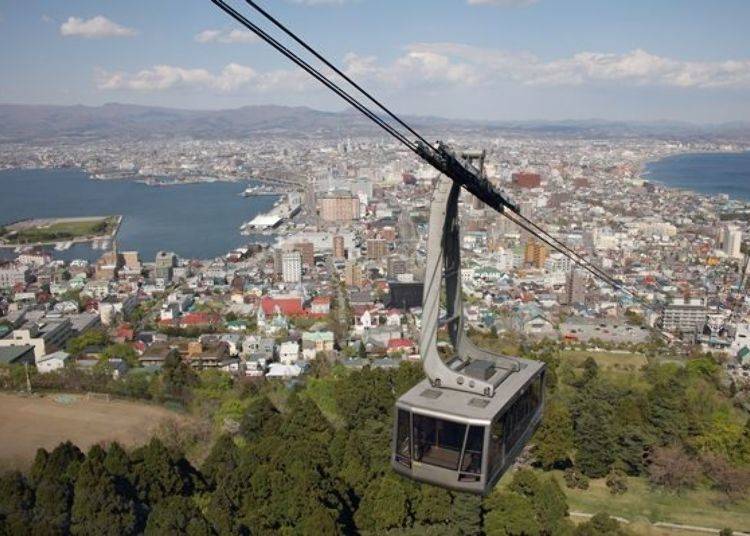 ▲ View of Hakodate City and Tsugaru Strait from the summit of Mt. Hakodate! You can get to the summit of Mt. Hakodate either by ropeway or loop bus (runs between spring and autumn).